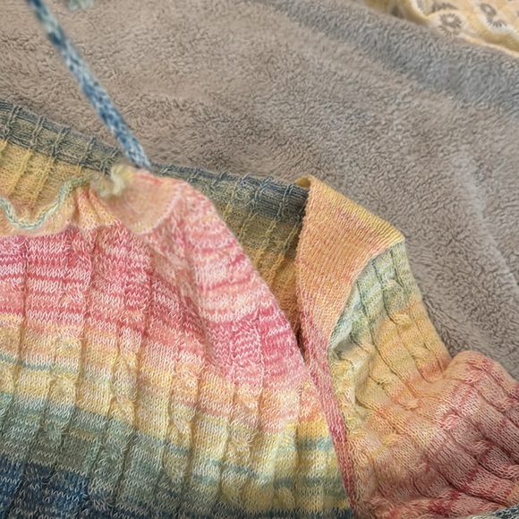 Multi color crop sweater - Picture 3 of 3